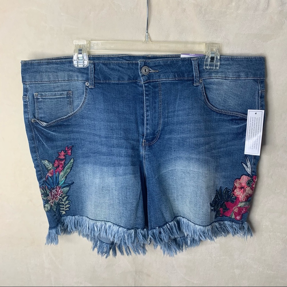 Terra & Sky Embroidered Shorts